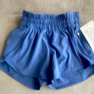 Lululemon NWT Tracker low rise 4” shorts color is Waterdrop